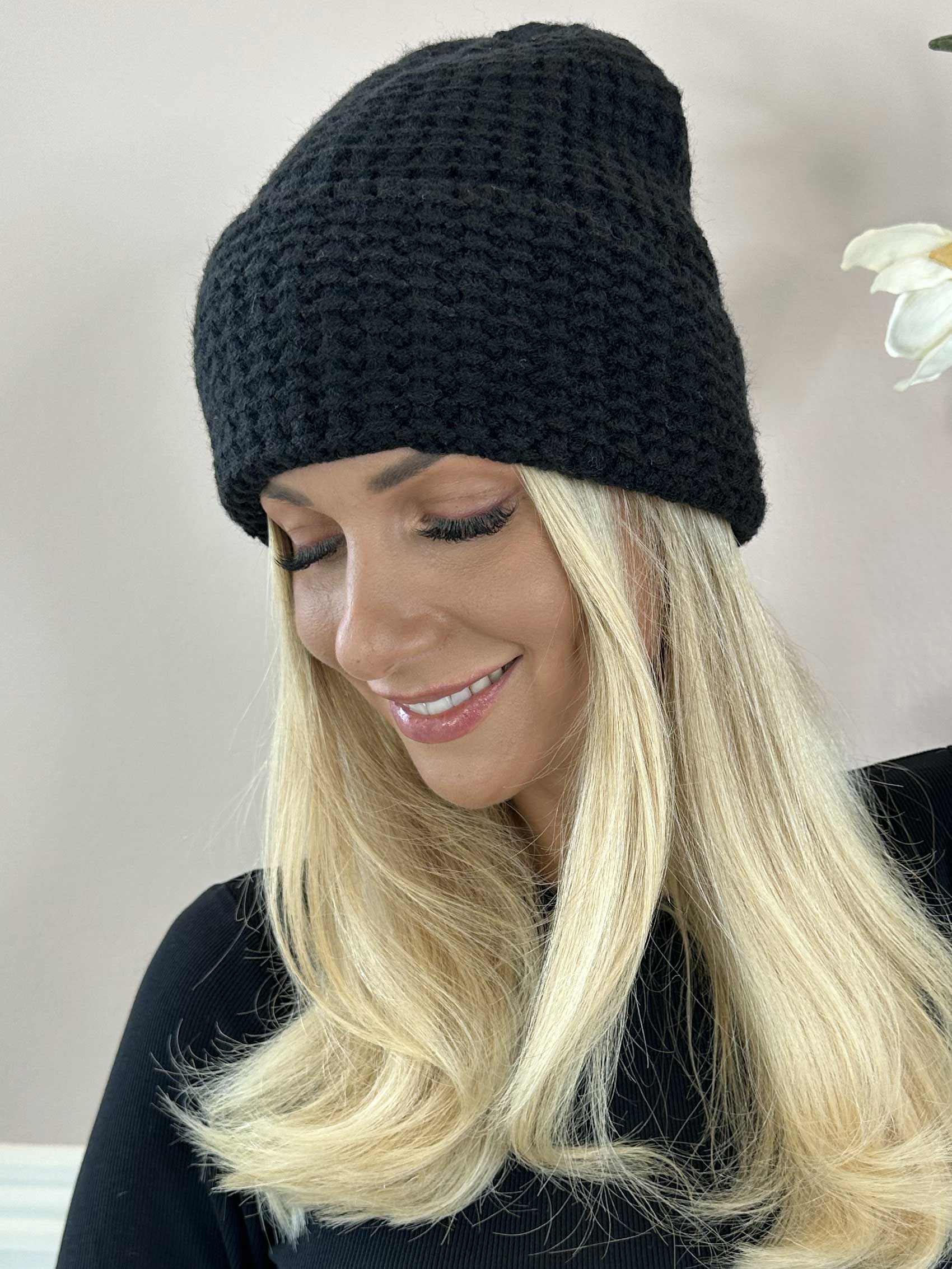 Liliana - Mycket mjuk mössa med ull på insidan